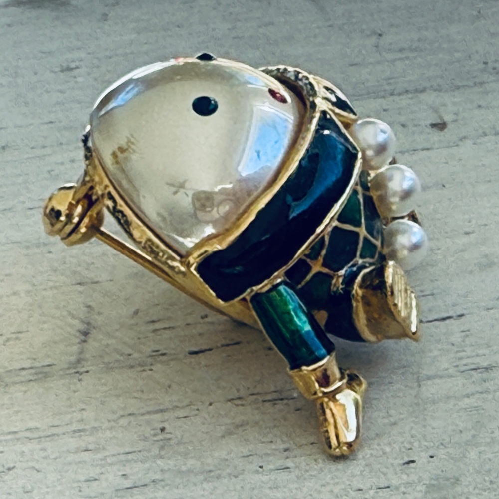 Humpty Dumpty Brooch Pin - Picture 2 of 4